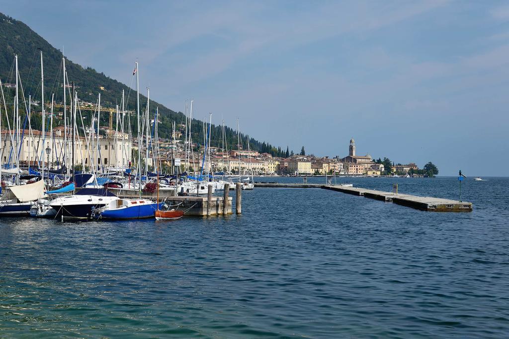 Antico Palazzo Signorile Apartment Salò Екстериор снимка