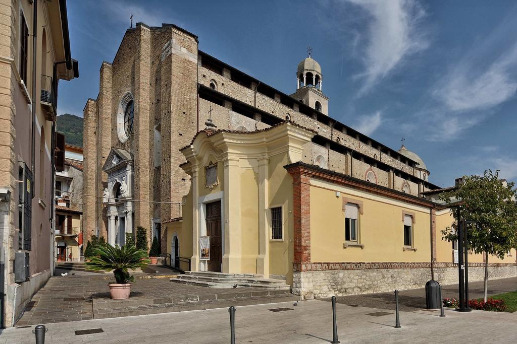 Antico Palazzo Signorile Apartment Salò Екстериор снимка